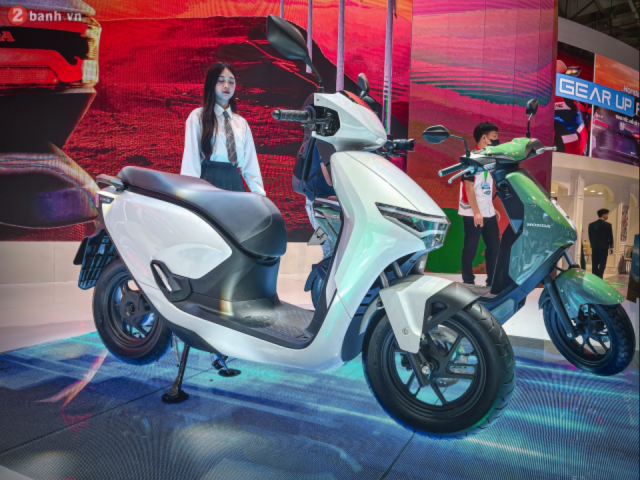 Honda cong bo gia ban chinh thuc cua CUV e va ICON e tai Indonesia cao the nay thi CANG