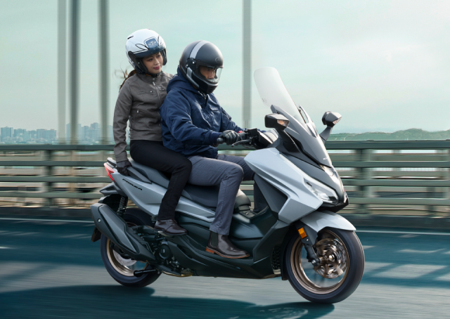Honda Forza 250 2025 vua duoc ra mat ngay tai que nha voi nhieu nang cap ca chat va luong