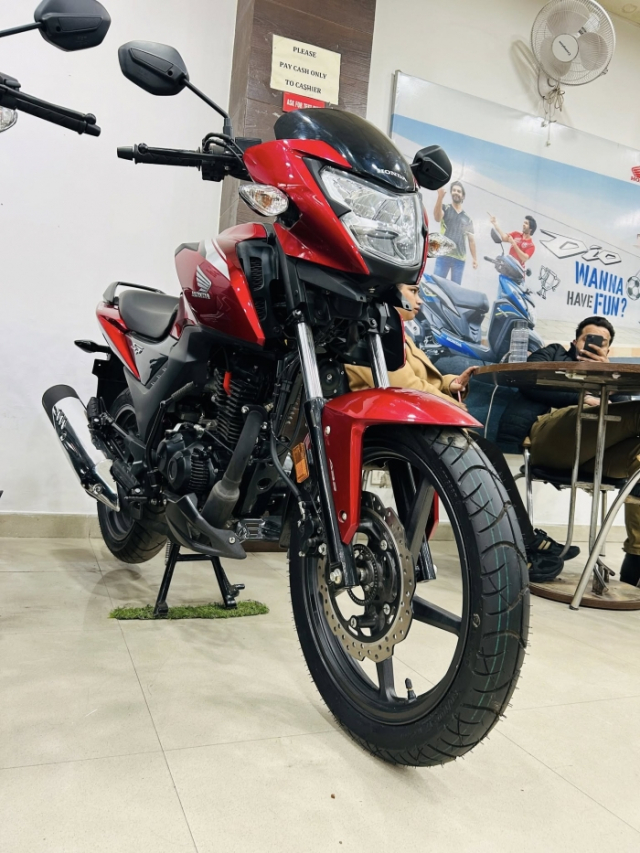 Honda SP160 2025 mau xe con tay co man hinh TFT phanh ABS gia tu 3638 trieu dong Sao re vay - 4