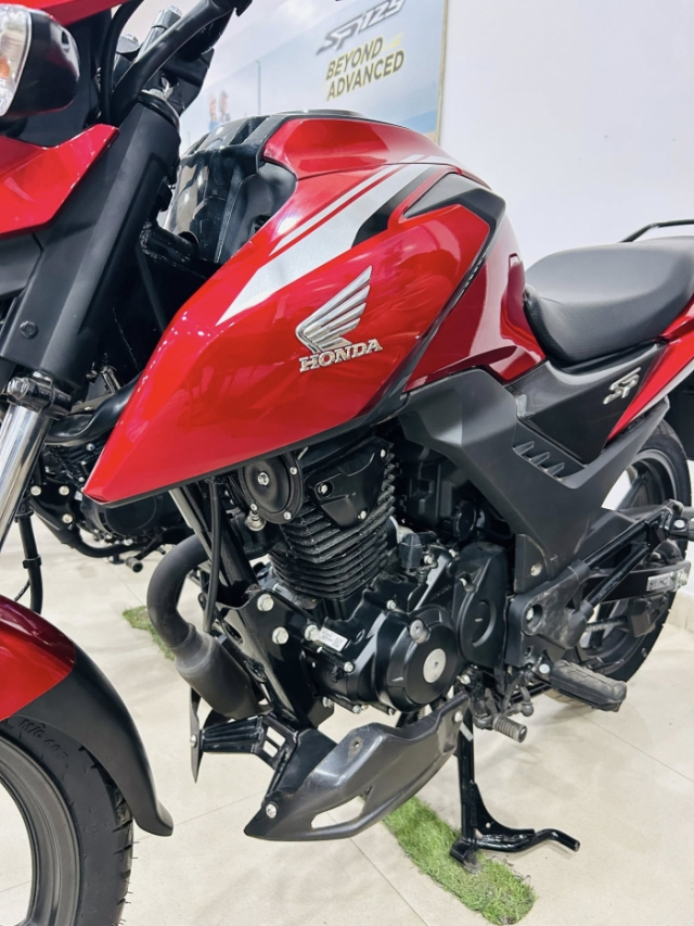 Honda SP160 2025 mau xe con tay co man hinh TFT phanh ABS gia tu 3638 trieu dong Sao re vay - 6