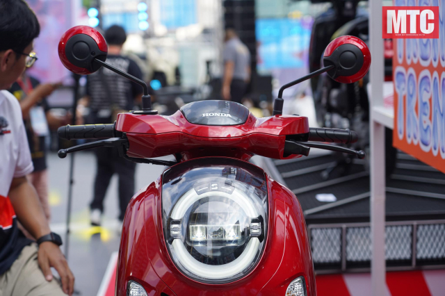 Honda Thai Lan trinh lang Scoopy 2025 voi 3 phien ban 9 mau sac tre trung va co gia ban tu 33 trieu - 19