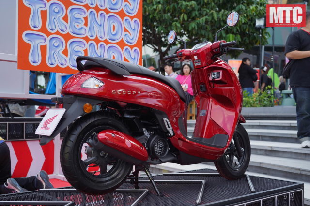 Honda Thai Lan trinh lang Scoopy 2025 voi 3 phien ban 9 mau sac tre trung va co gia ban tu 33 trieu - 23