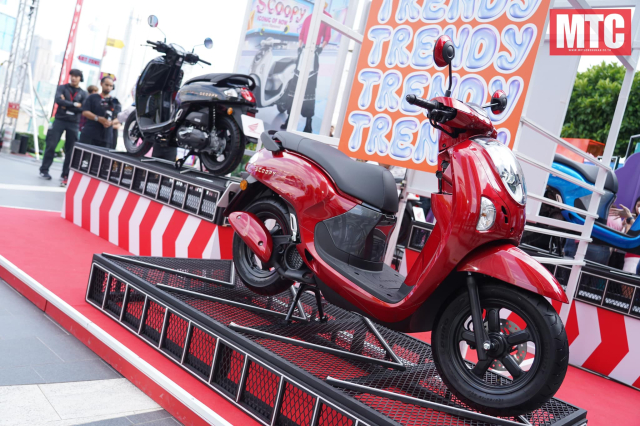 Honda Thai Lan trinh lang Scoopy 2025 voi 3 phien ban 9 mau sac tre trung va co gia ban tu 33 trieu - 24
