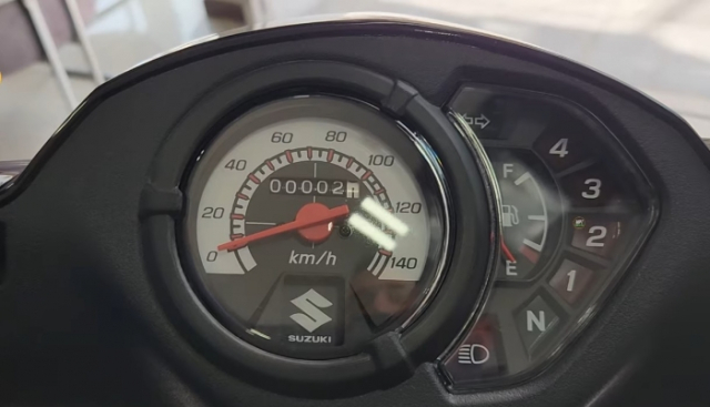 Hinh anh thuc te cua Suzuki Viva R Style 202 o dai ly Da duoc cham chut nhieu vao thiet ke - 5