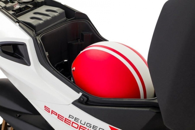 Xe ga 150cc cua Phap co ABS va TCS xin nhu Honda SH nhung lai co gia re hon ca Air Blade 160 - 8