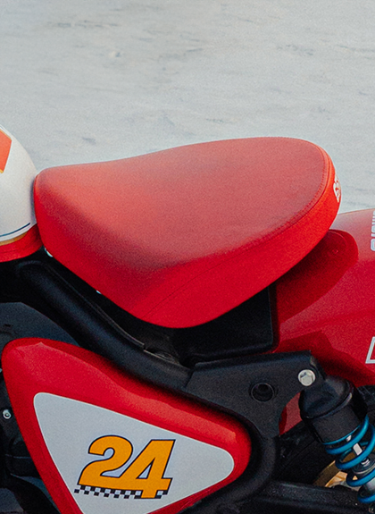 Royal Enfield Shotgun 650 Phien ban gioi han voi ngoai hinh chat nhu nuoc cat lo dien - 5