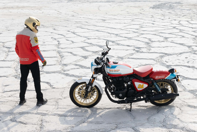 Royal Enfield Shotgun 650 Phien ban gioi han voi ngoai hinh chat nhu nuoc cat lo dien - 7