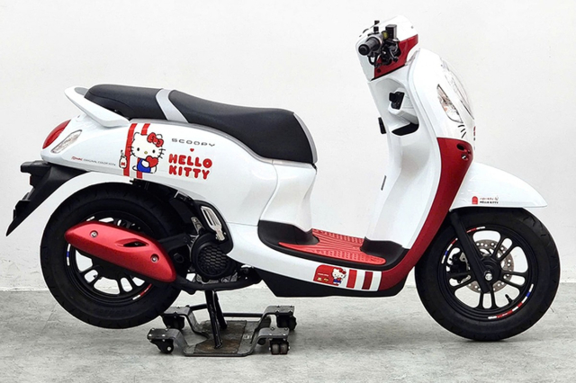 Soi chi tiet phien ban dac biet Honda Scoopy Hello Kitty vua ve Viet Nam voi gia gan 90 trieu Dong - 4