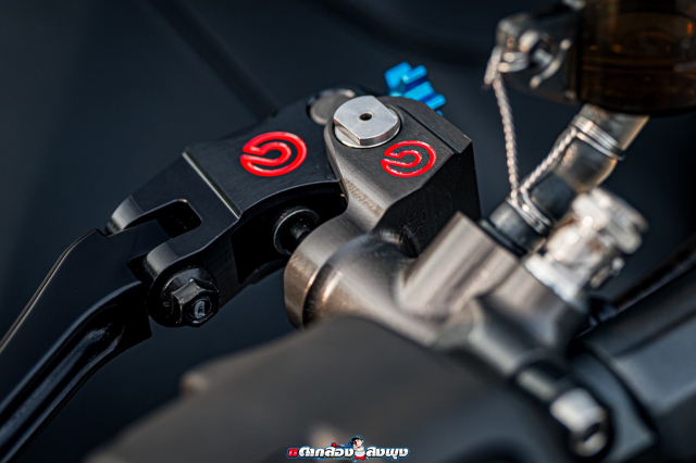 Cung soi chi tiet Chuyen co mat dat Yamaha Tmax 560 do cuc chat - 6