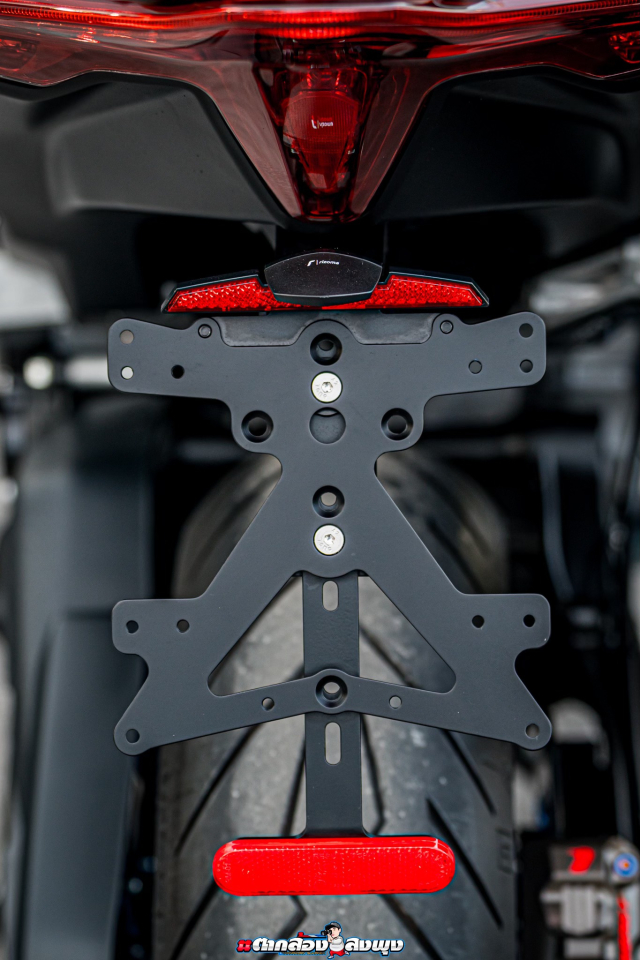 Cung soi chi tiet Chuyen co mat dat Yamaha Tmax 560 do cuc chat - 38