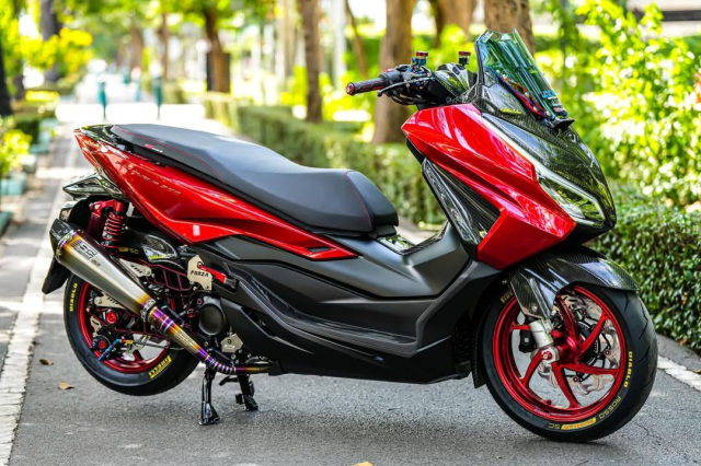 Honda Forza 350 do full RED vo cung ruc ro den tu Ladprao71