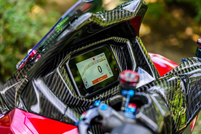 Honda Forza 350 do full RED vo cung ruc ro den tu Ladprao71 - 4