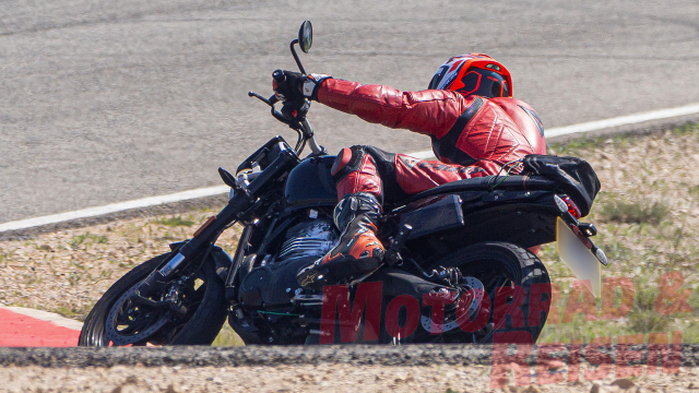 Triumph len ke hoach ra mat Street Scrambler 400 moi vao dau nam 2026 - 4