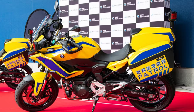 BMW F900XR Patrol tro thanh Ngon Gio Moi tren duong cao toc Nhat Ban - 4
