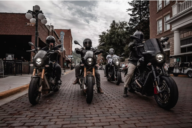 Buell SuperTouring 1190 va Super Cruiser ra mat Hai chien ma My thach thuc san choi toan cau - 9
