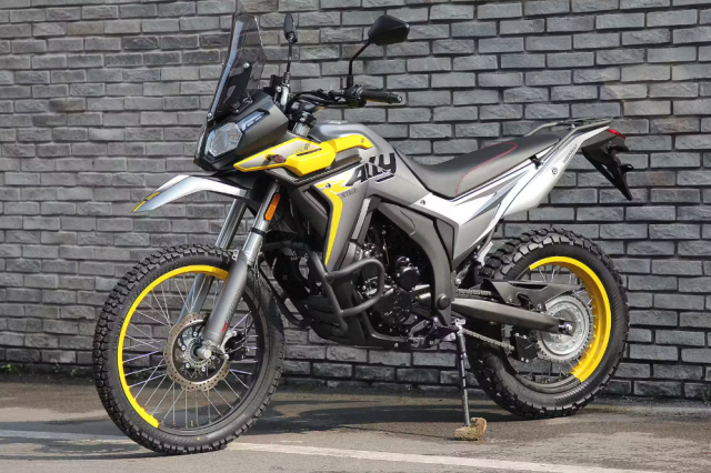Day la 5 cai ten Enduro 300cc sang gia cho dan me dia hinh va me hop phap