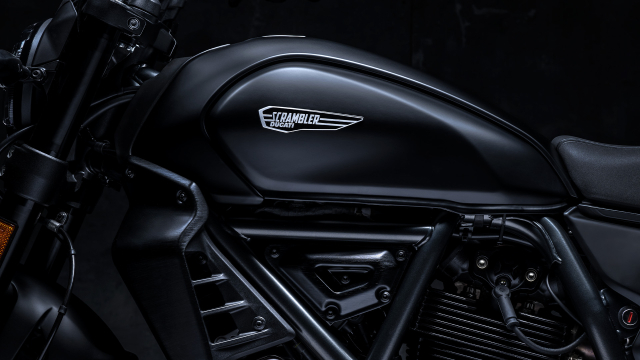 Ducati Scrambler 2025 Icon Dark ra mat so huu ve dep toi gian suc manh toi da - 7