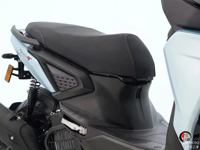 Gusite GU150ST ban sao cua Yamaha Augur 155 Tuy co gia re nhung trong khong re tien - 12