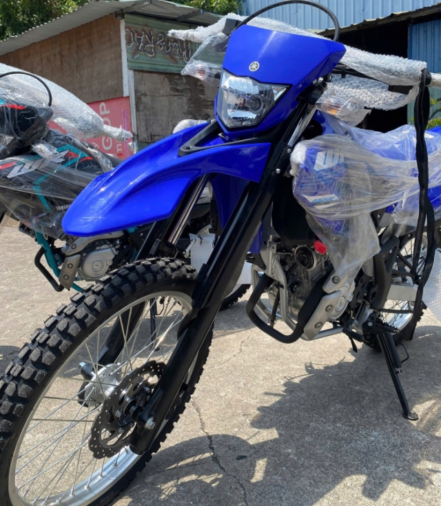 Hinh anh thuc te cua Yamaha WR155R 2025 vua cap ben thi truong Viet Nam voi gia ban hap dan - 5
