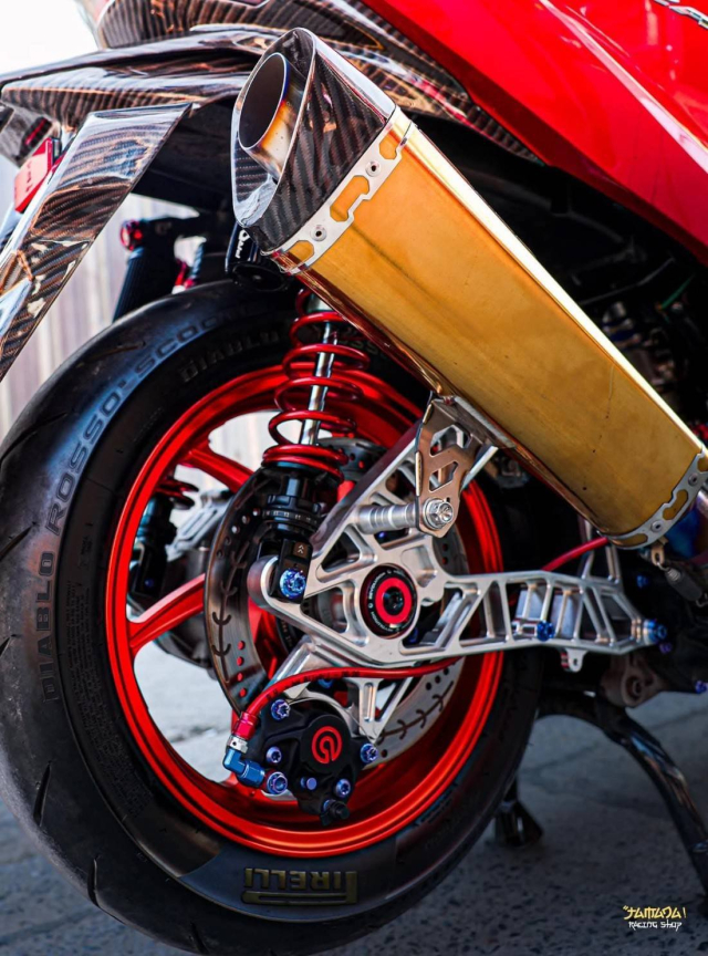 Honda Forza 350 do day noi bat voi dan trang bi khet let - 4