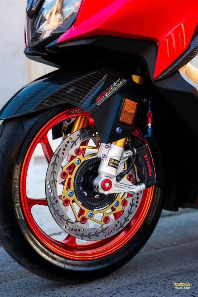 Honda Forza 350 do day noi bat voi dan trang bi khet let - 12