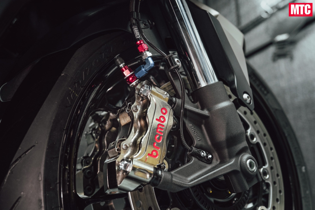 Honda Forza 750 2025 duoc nang cap het bai lam AE me Maxi Scooter dung ngoi khong yen - 12