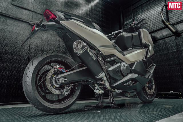 Honda Forza 750 2025 duoc nang cap het bai lam AE me Maxi Scooter dung ngoi khong yen - 19