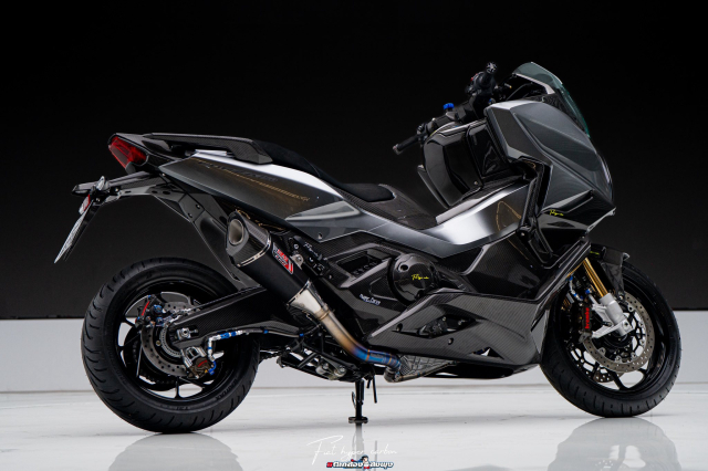 Honda Forza750 do sieu pham Carbon hoa khien moi anh nhin guc nga - 21