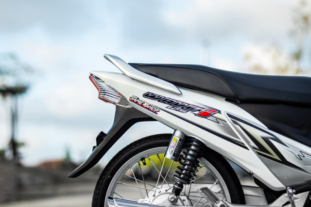 Honda Wave 125i do trang tinh khoi Khi tinh te gap go chat choi dinh cao - 17