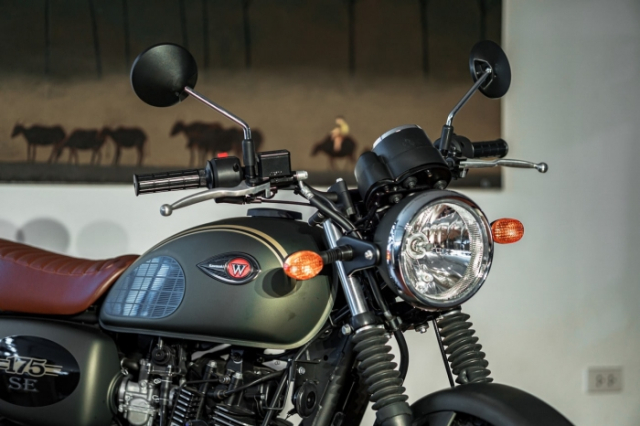 Kawasaki W175 SE hien dang co gia ban re nhat tu truoc den nay tai Viet Nam - 4
