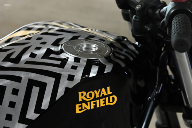 Khi Royal Enfield Guerrilla 450 lot xac day cam hung - 8