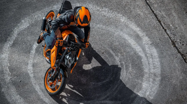 KTM Husqvarna GasGas ve tay Bajaj Cuoc chuyen giao lon va cau hoi cho tuong lai cua KTM - 4