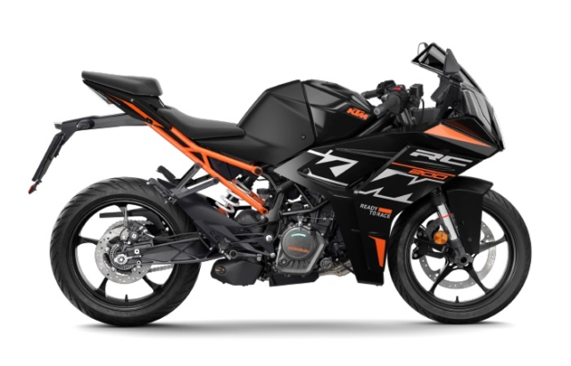 KTM RC200 2025 chinh thuc ra mat Van ngau van chat lai con xanh hon - 9