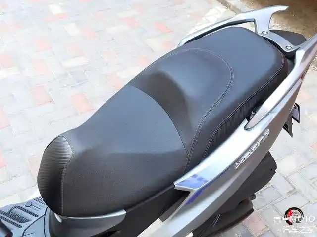 Kymco CT250 2025 vua ra mat voi gia ban quy doi khoang 63 trieu Dong doi thu kho xoi cua XMax 250 - 12
