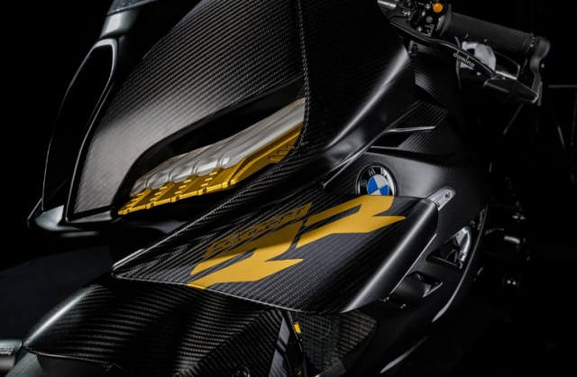 BMW Concept RR bat ngo xuat hien khien AE dung ngoi khong yen - 17