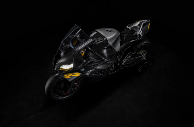 BMW Concept RR bat ngo xuat hien khien AE dung ngoi khong yen - 24