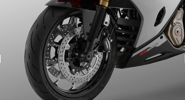 QJMotor SRK 500 RA Tiep buoc Cuoc cach mang Hop So Tu Dong tren xe mo to the thao - 7