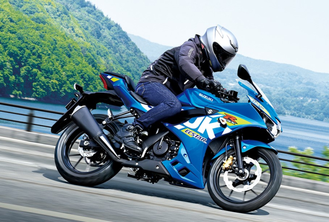 Suzuki GSXR125 2025 khoac len bo canh moi dam chat dua tren duong pho