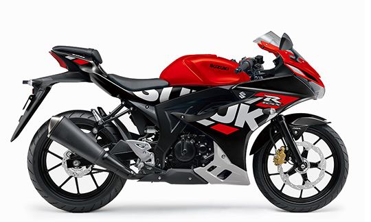 Suzuki GSXR125 2025 khoac len bo canh moi dam chat dua tren duong pho - 5