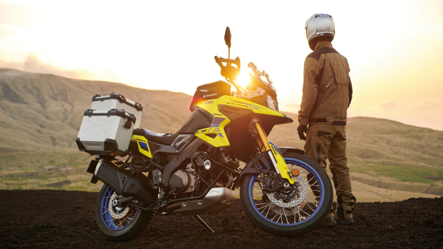 Suzuki VStrom 1050 1050DE 2025 Bieu tuong da dia hinh voi sac mau moi day cuon hut - 12