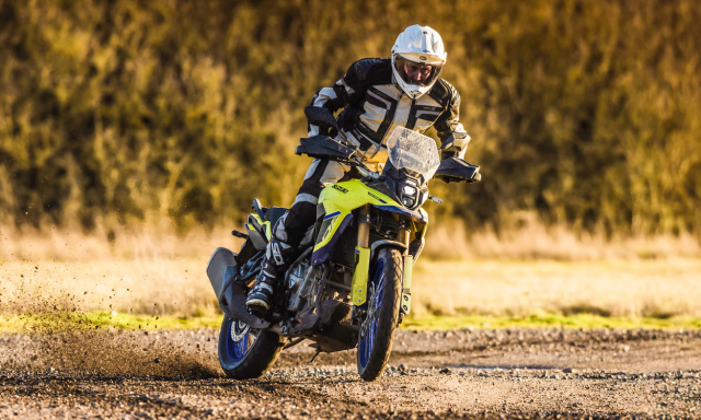 Suzuki VStrom 800 Series Adventure 2025 Bung no voi dien mao moi tai chau Au - 4