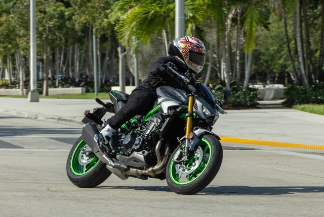 Thong tin thu vi ve mau xe Kawasaki Z1100 moi - 5