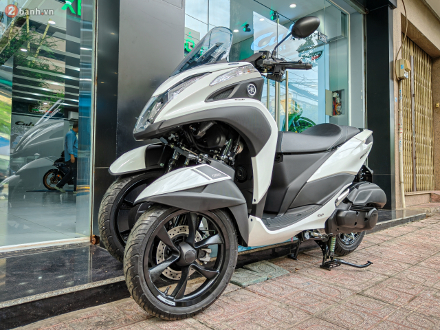 Tricity 155 da ve Viet Nam Xe co 3 banh nhung lai dung bang lai 2 banh ban tin khong - 4