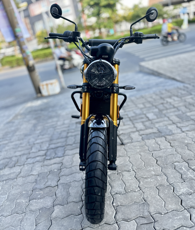 Triumph Scrambler 400X - 5