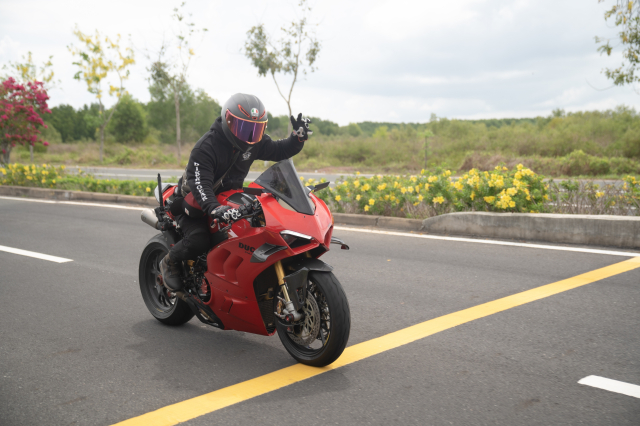We Ride As One 2025 Hang tram biker Ducati hoi tu tai TPHCM - 12