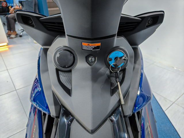 Yamaha Y15ZR SE bat ngo do bo ve Viet Nam voi so luong chi von ven 25 chiec - 35