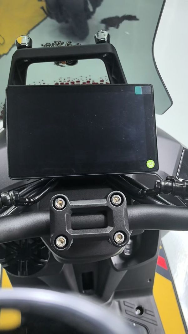 ADV150SR 2025 doi thu moi cua Honda ADV160 Nhieu trang bi hon nhung gia chi ngang Vision - 4