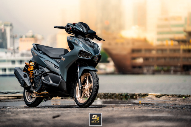 Air Blade 160 do cang det cung dan do choi xin so Nhin La Me