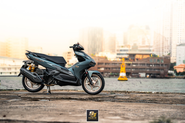 Air Blade 160 do cang det cung dan do choi xin so Nhin La Me - 46