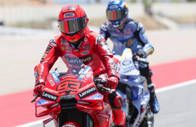 Anh em nha Marquez va cuoc chien ngam trong noi bo Ducati khi keo khong danh cho ca hai